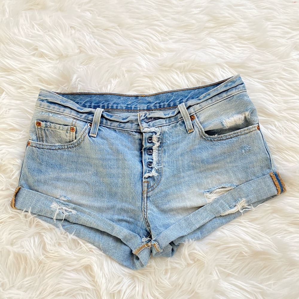 Levi’s Micro Jean Shorts!
